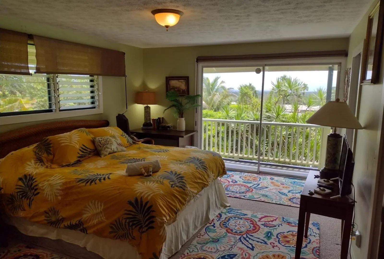 Pohaku Place - 3000 Sqft Of Tropical Charm Spa Orchidlands Estates
